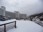 ①苗場
